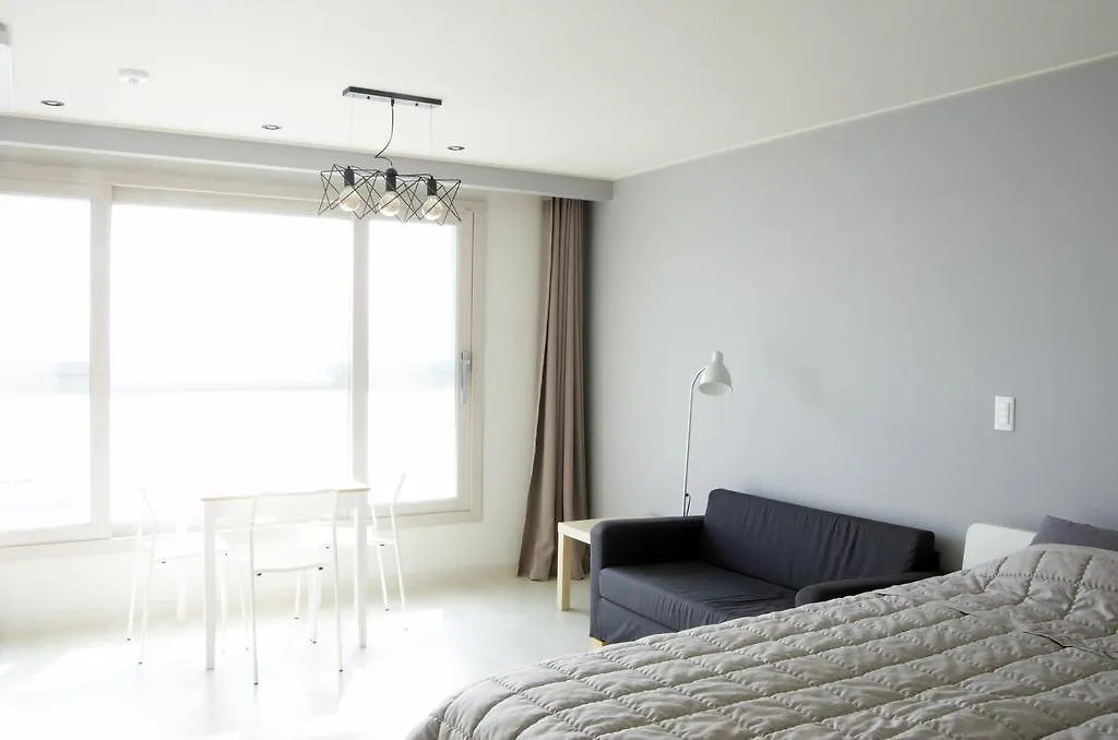 Terrace Apartment بوسان