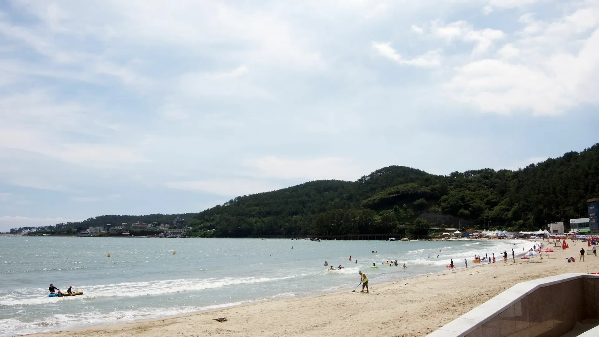 Terrace Apartment Busan 0*,